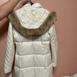 White coat with real fur, brand new